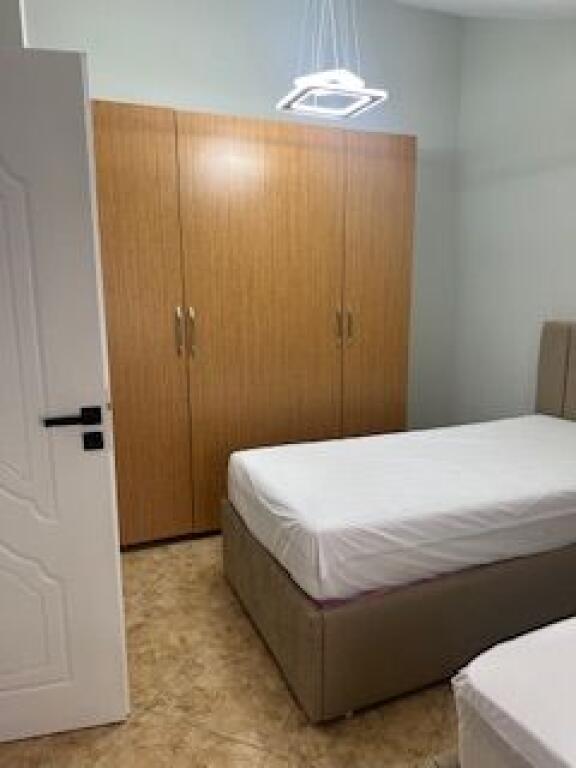 Appartamento 2+1 Appena arredato dietro Globes con 700€