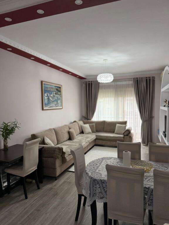 Apartament 1+1, Don Bosko!