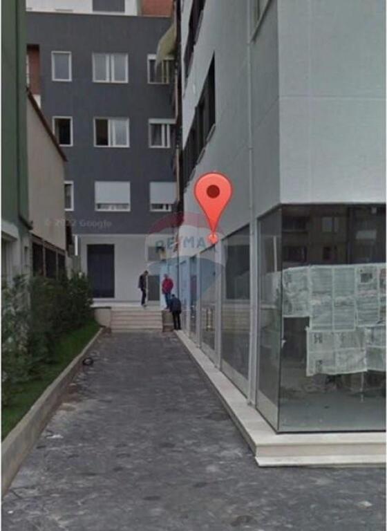 Shitet Dyqan Tregu Elektrik Ali Demi !