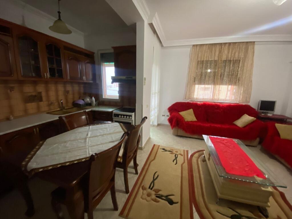 Jepet Me Qera Apartament 2+1+1 Ballkon