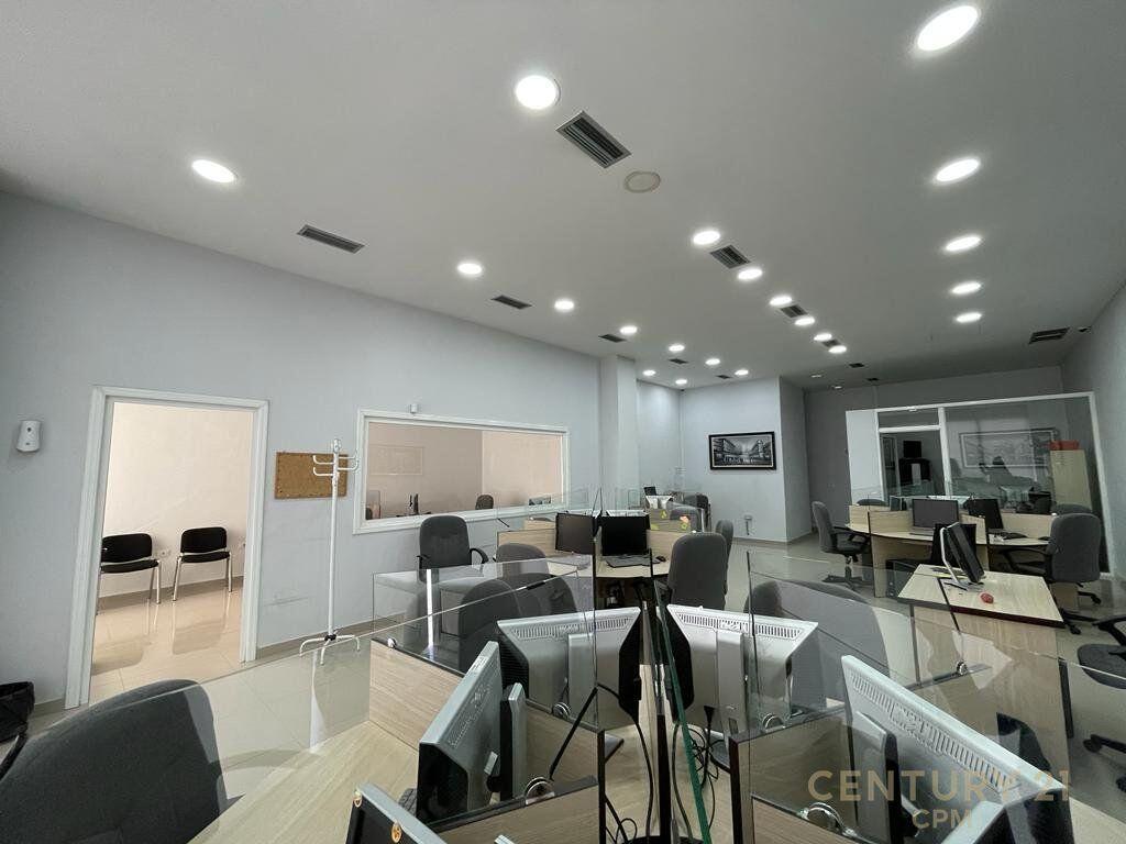 Zyre me qira tek Ali Demi!
