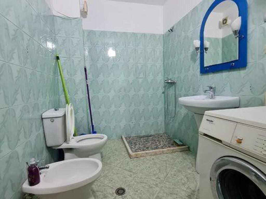 For sale, Apartment 2+1+ Parking Space, Kavaja Street, Tirana.
