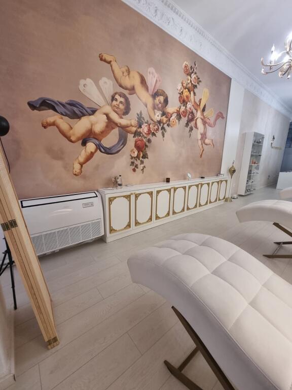 Vendesi attività commerciale presso Garden Building, Via Kavaja