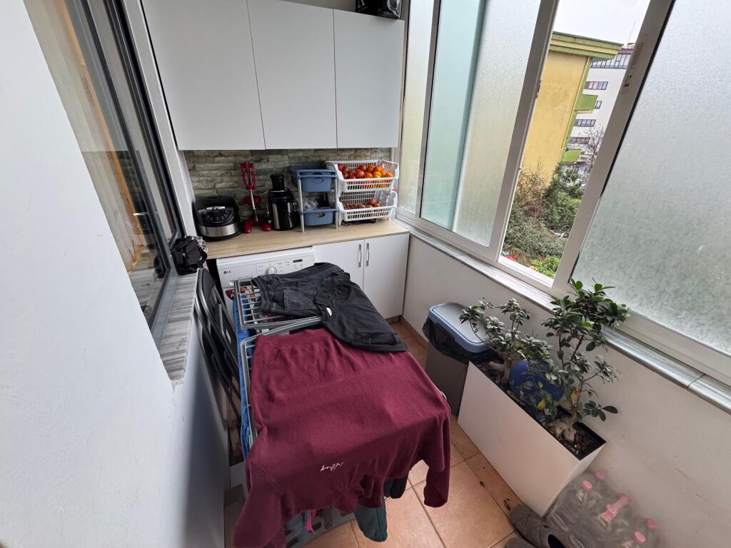 Appartamento 2+1 in Vendita – Selitë, vicino all'Università Barleti.