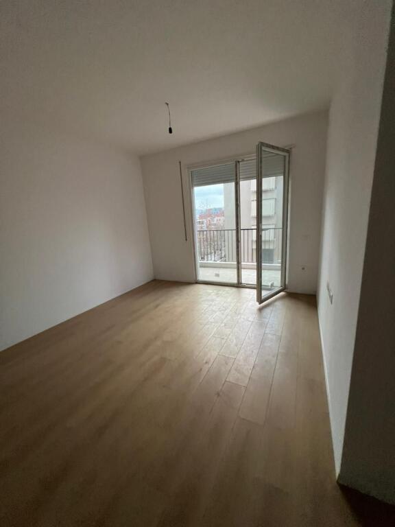 APARTAMENT ME QERA 2+1
