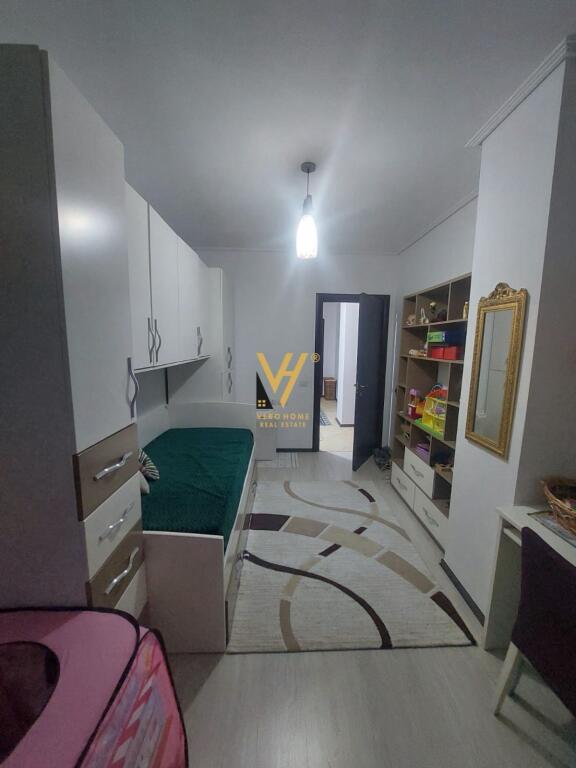 JEPET APARTAMENT 2+1+2+3BLK ME QERA TE ISH ATSH 900 EURO