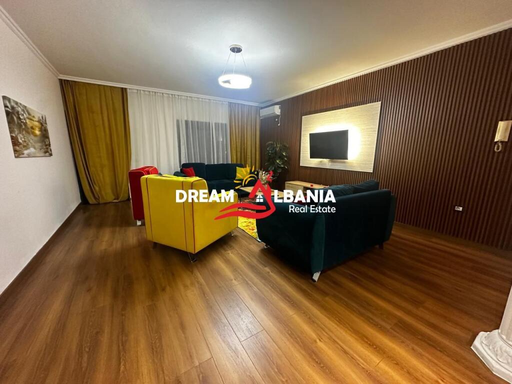 2+1 apartment for rent in the Myslym Shyri area, Him Kolli street (ID 42211060).