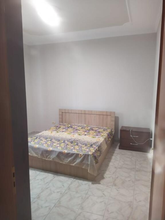 Shitet vile 3 kateshe ne Selite