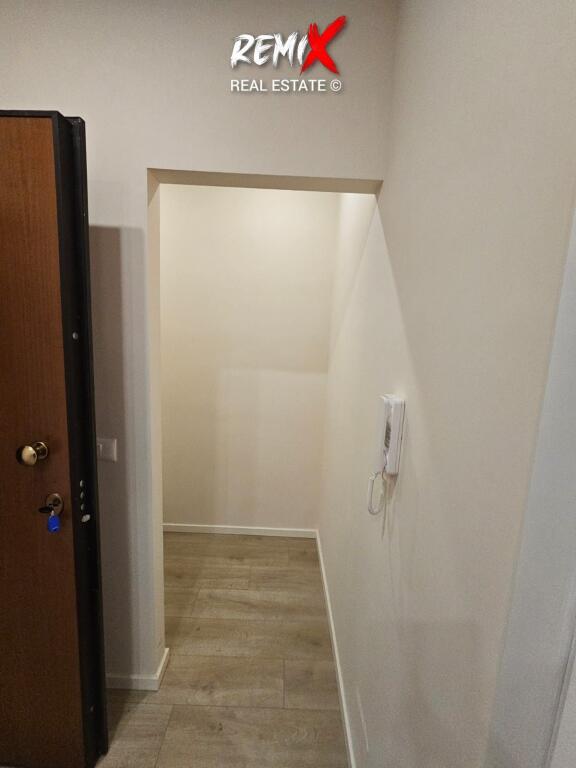 🏡 SHITET APARTAMENT 1+1 + VERANDË – SHKËMBI I KAVAJËS