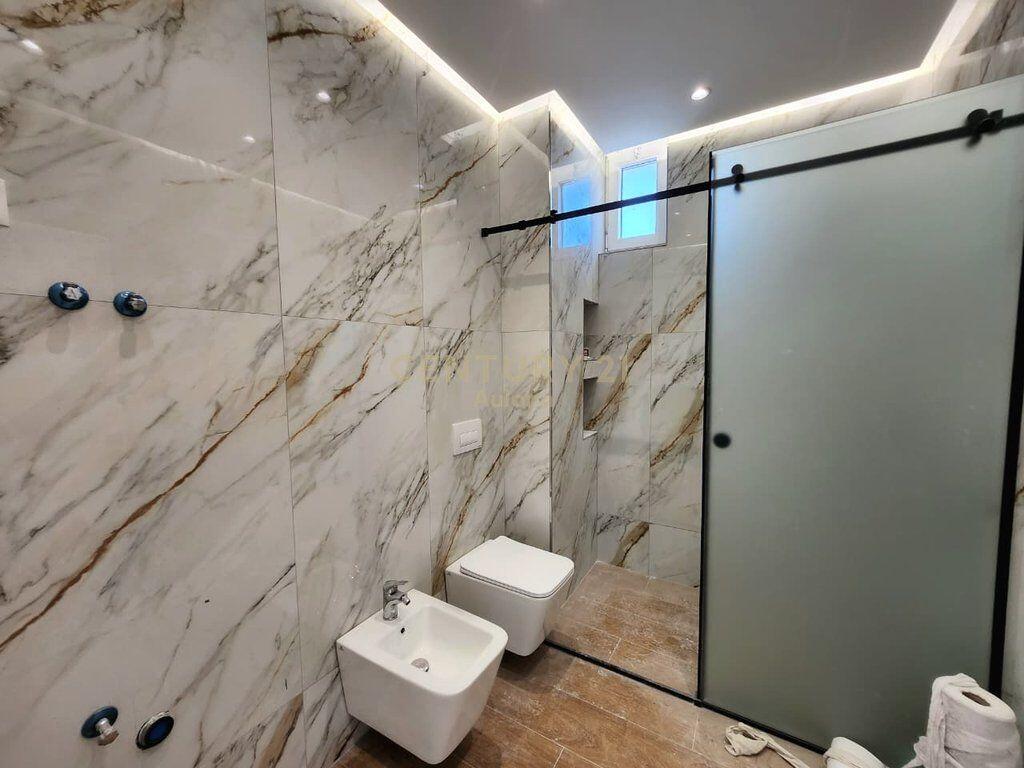 Luxurious penthouse for sale near “Lungomare 1” – with parking space