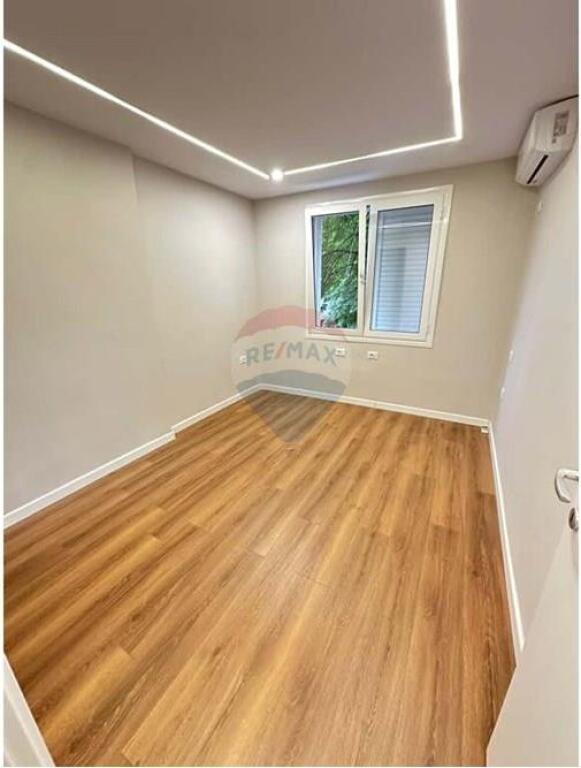 AMBIENTE UFFICIO IN AFFITTO A BLLOK