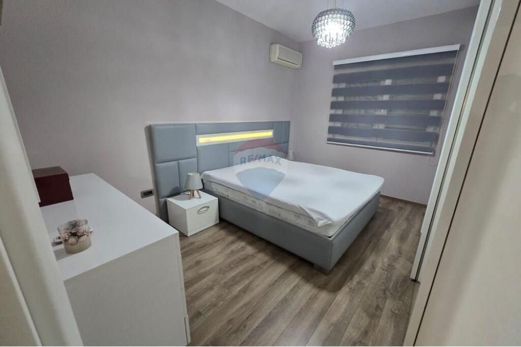 Apartment 1+1 for rent near Pazari i Ri !