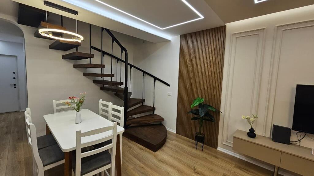 Duplex 2+1+2 for Rent in the Center!