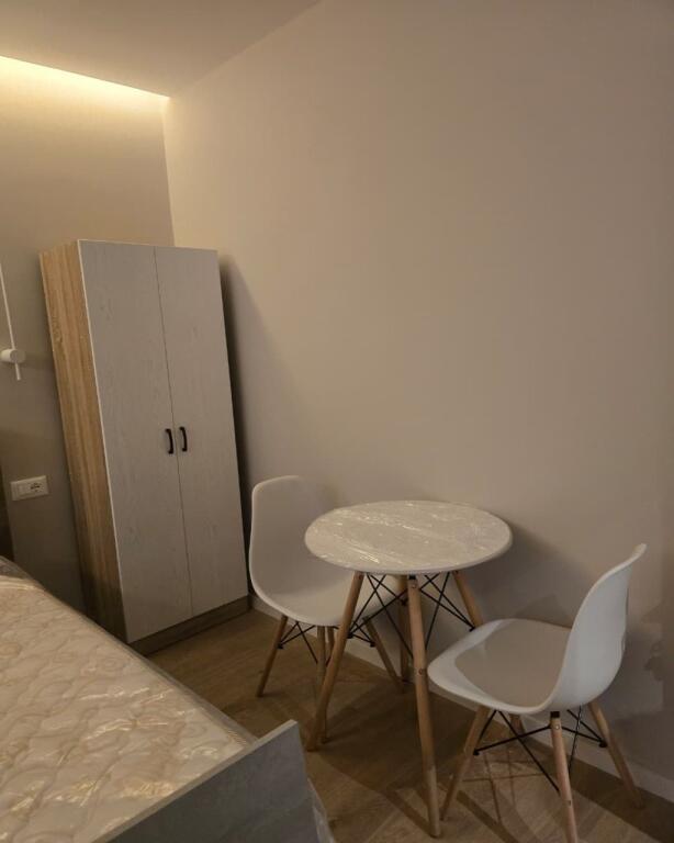 JEPET ME QIRA GARSONIERE –  BRRYLI 📍