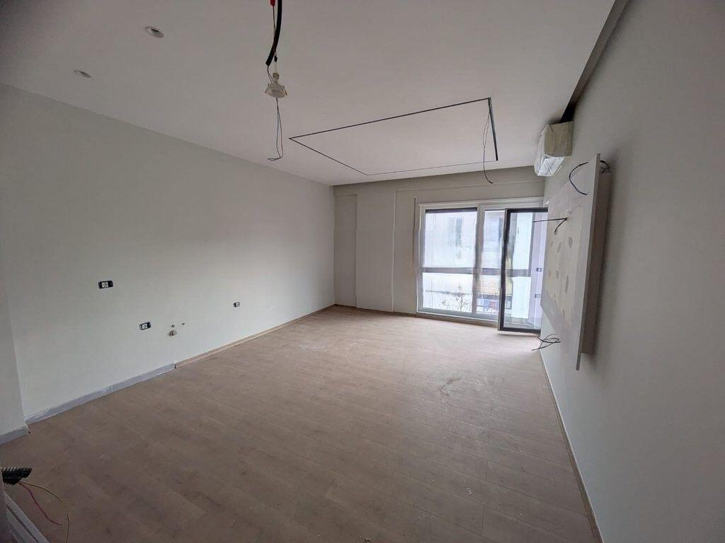 APARTAMENT 1+1 PER SHITJE NE RRUGEN 5 MAJI PRANE CONCORD CENTER 136,000 €