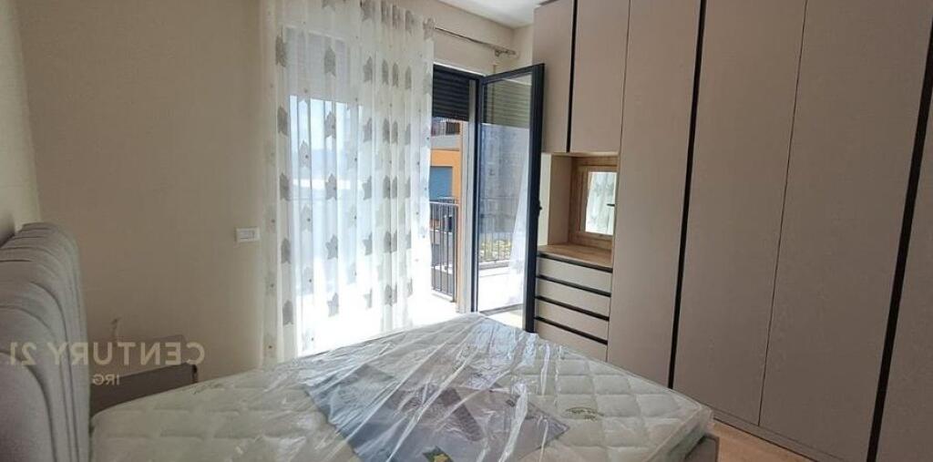 In vendita super appartamento 2+1+2 con 2 balconi ad Asl 2.