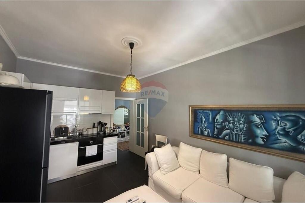 GARDA, JAPIM ME QIRA APARTAMENT 1+1