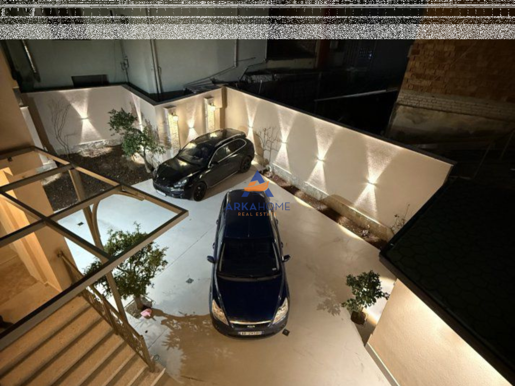 JEPET ME QIRA AMBJENT BIZNESI (VILË 2-KATËSHE) 135 M² "RRUGA NAIM FRASHËRI" 2000 EURO