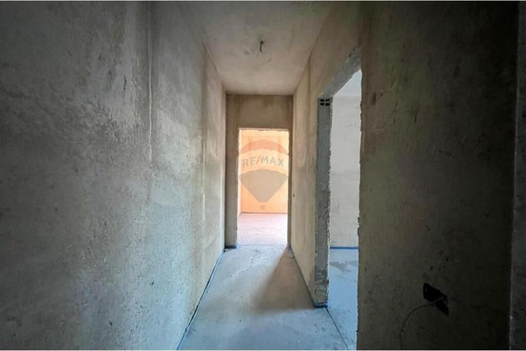 Apartment 2+1 near Kryegjyshates Ali Demi street!