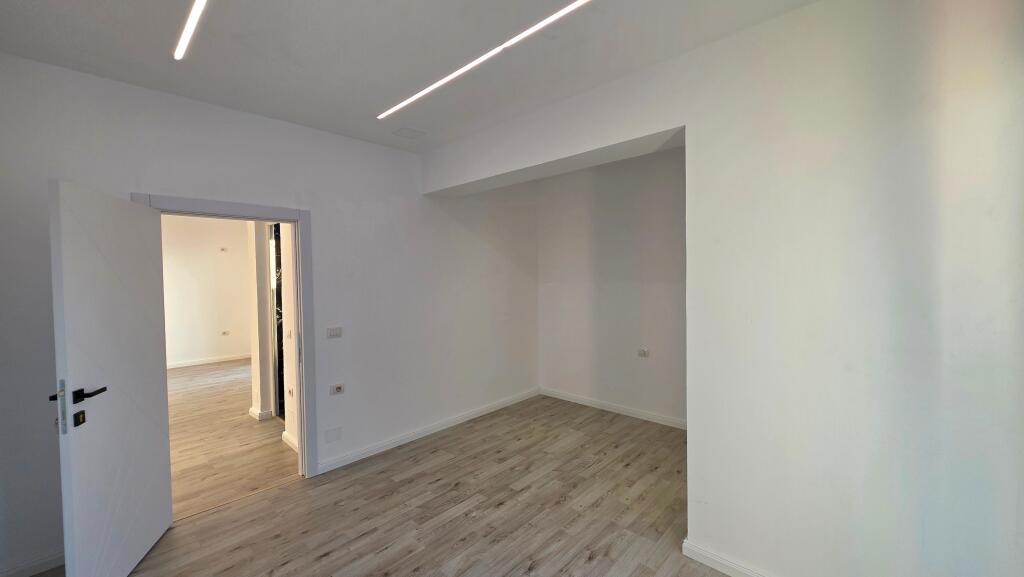APARTAMENT 1+1 NË SHITJE PRANË PALESTRËS SË MUNDJES, VLORE