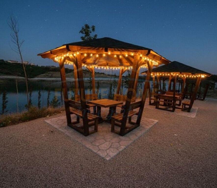 Qera, Vilë 2-Katëshe me pishinë, Farkë, Tiranë.