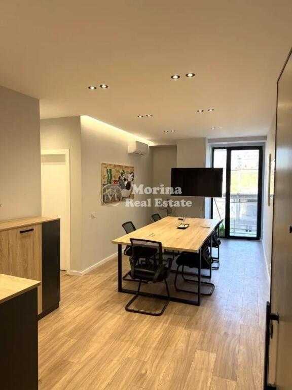 Rent | Business Premises | Mine Peza | 700 €/month