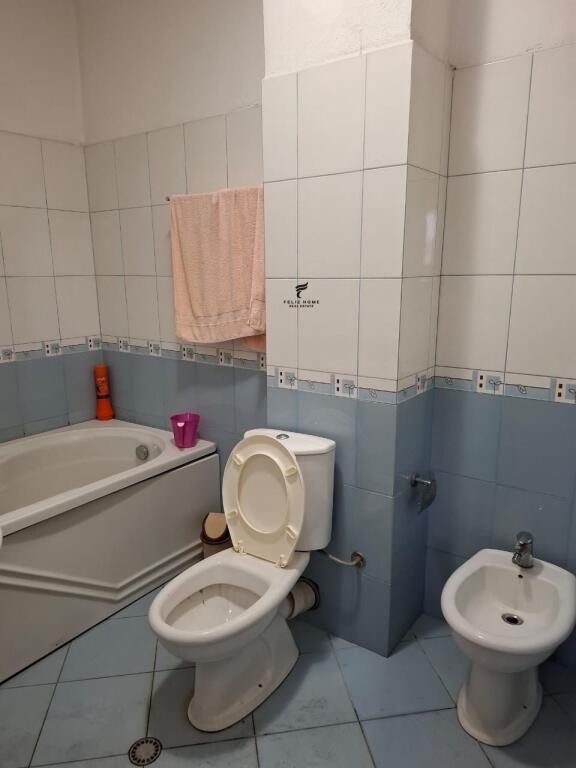 APARTAMENT ME QERA 2+1 MINE PEZA 65.000 LEKE
