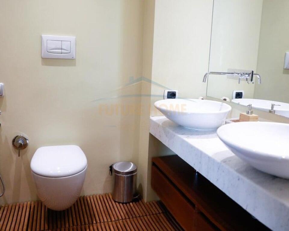 Shitet, Apartament 2+1+2, Selvia, Tiranë.