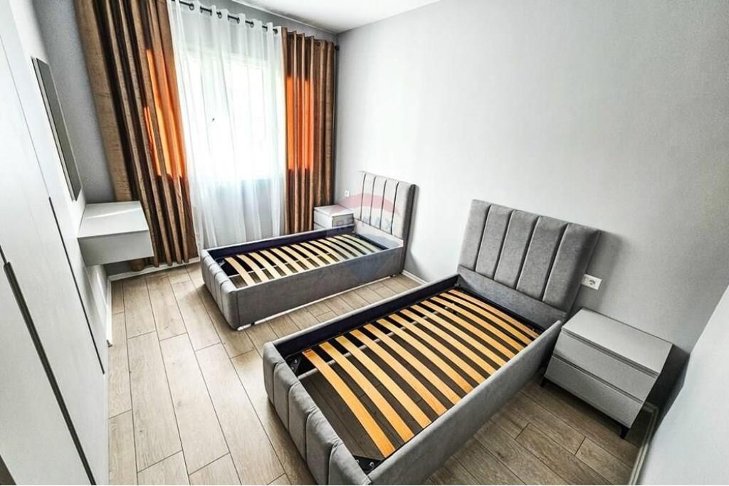 Apartament 2+1 + Post Parkimi Rruga e Dafinave
