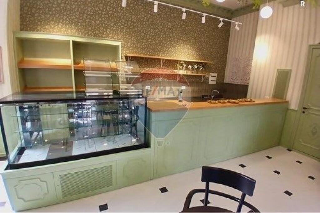 Locale in affitto, via Xhanfize Keko