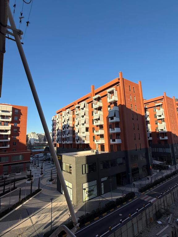 Shitet apartament 1+1 i mobiluar perballe Delijorgjit