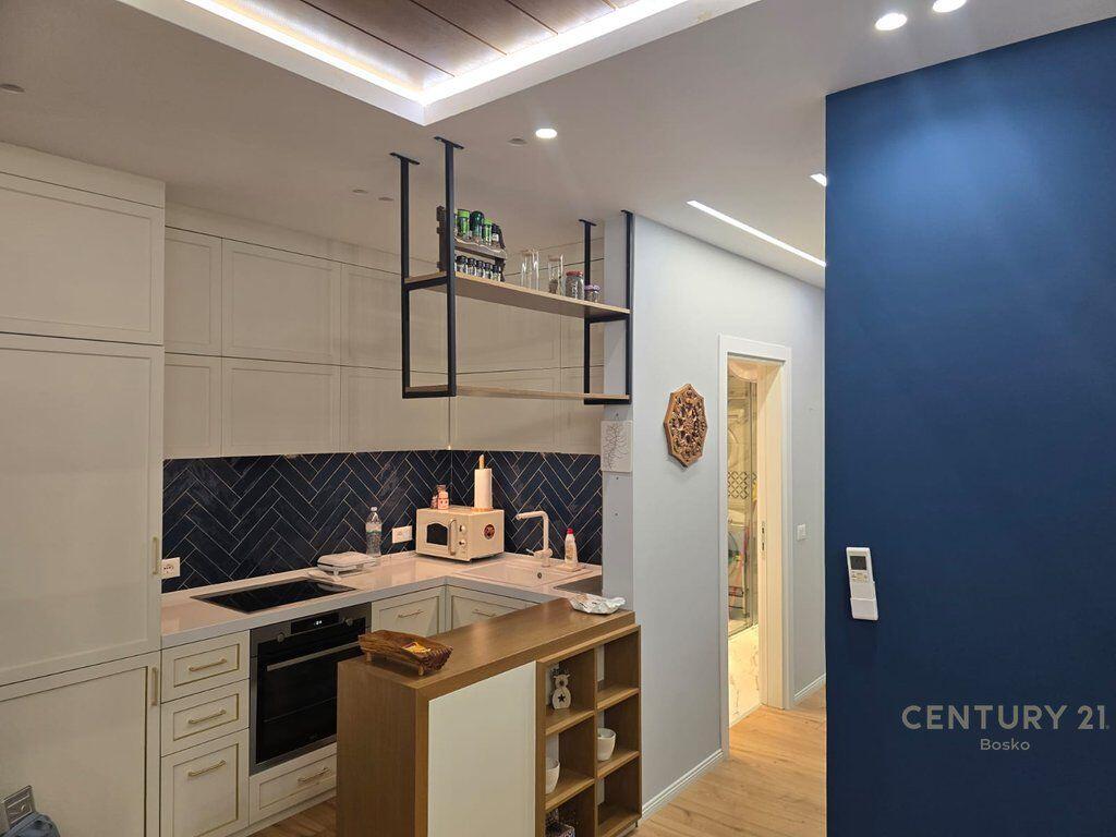 Affittasi Appartamento Moderno 2+1+2 con Posto Auto – Complesso Fiori di Bosko