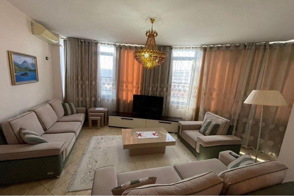 -----Apartament 1+1 per qira------- tek Ish Tregu Elektrik