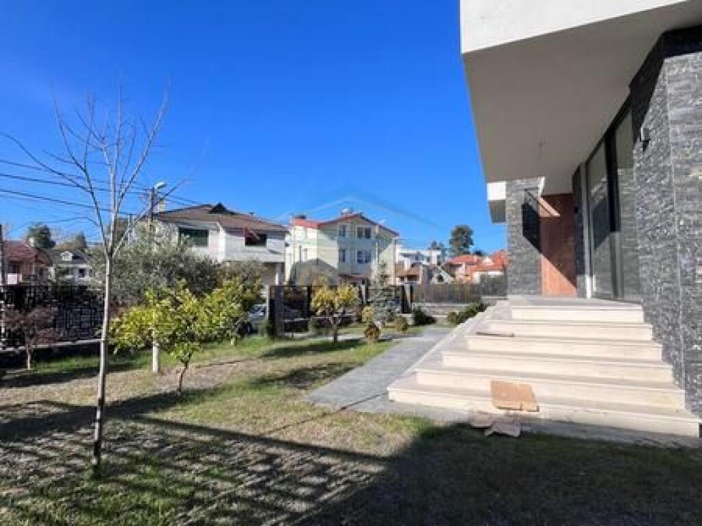 For sale, 2-Storey Villa, Sauk, Tirana