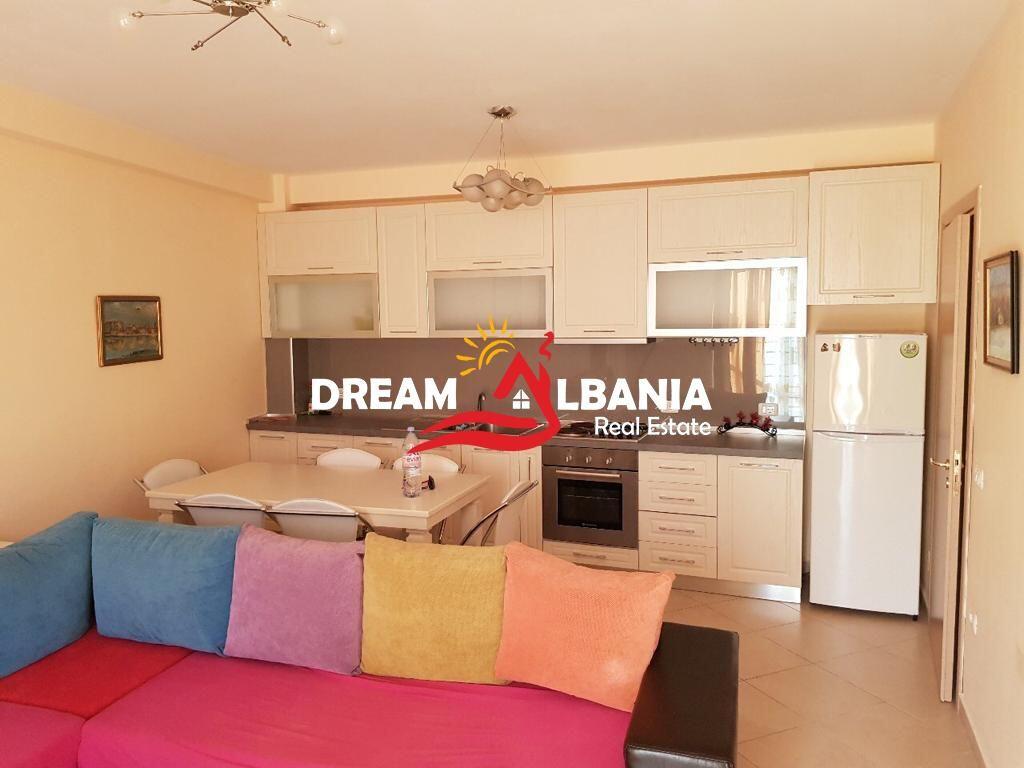 Jepet me qera apartament 2+1+2 ne rrugen e Barrikadave prane Gjimanzit Sami Frasheri (ID 42215460)