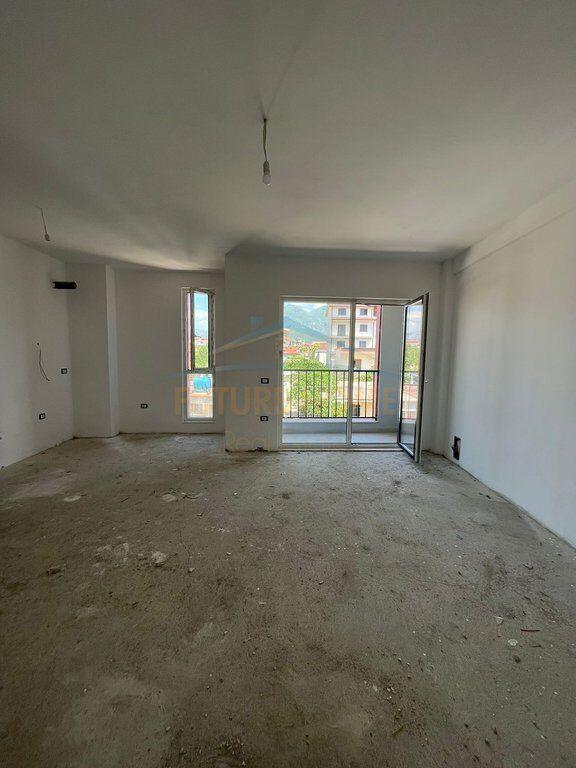 Apartment 2+1+2 for sale, Besa Street