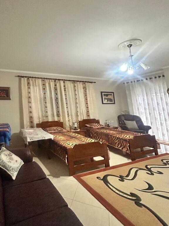 Shitet Apartament 2+1 + Post Parkimi, Rruga e Dajtit, Fresk – Tiranë