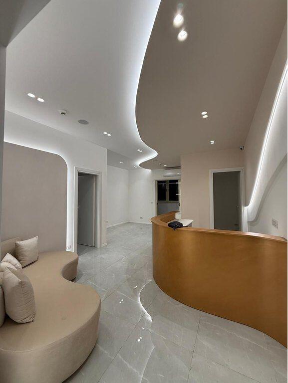 Qera, Ambient Biznesi, Jordan Misja, Tiranë.