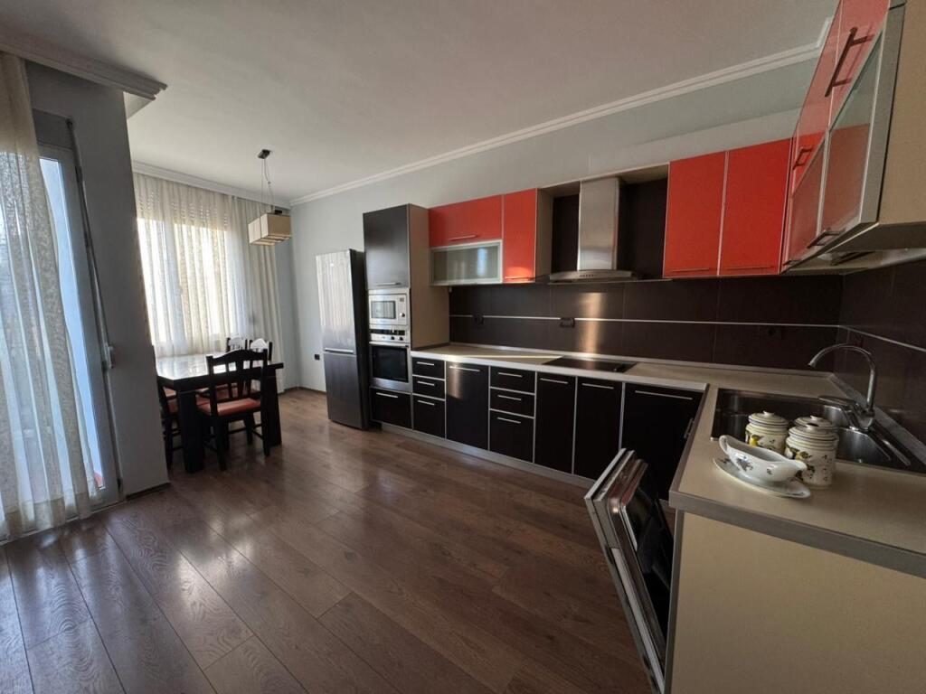 🏡 JEPET APARTAMENT 2+1+2 ME QERA – TE SELVIA