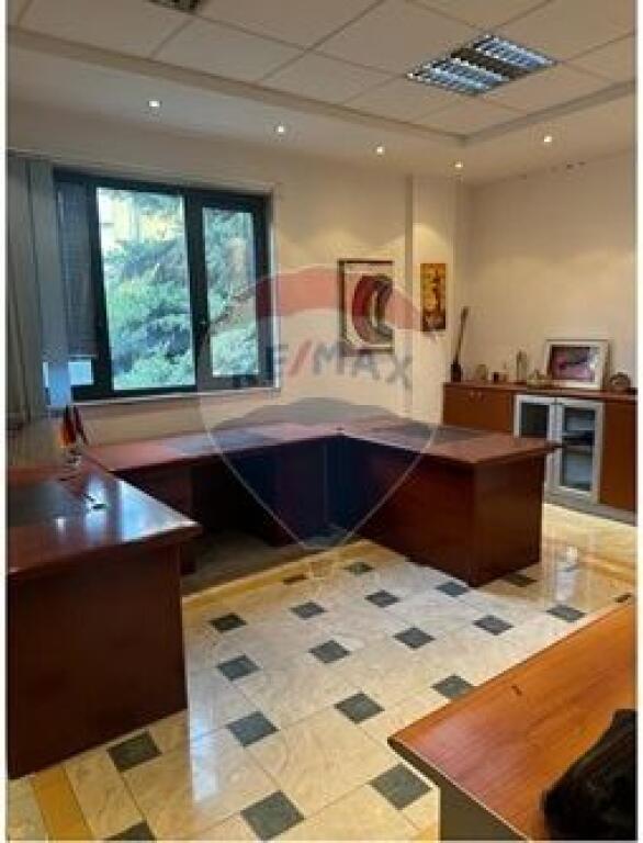 Zyre me qera ne Qender