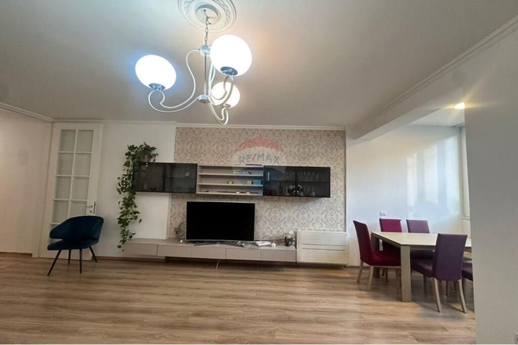 ...Apartament modern për qira te -Pazari i Ri....