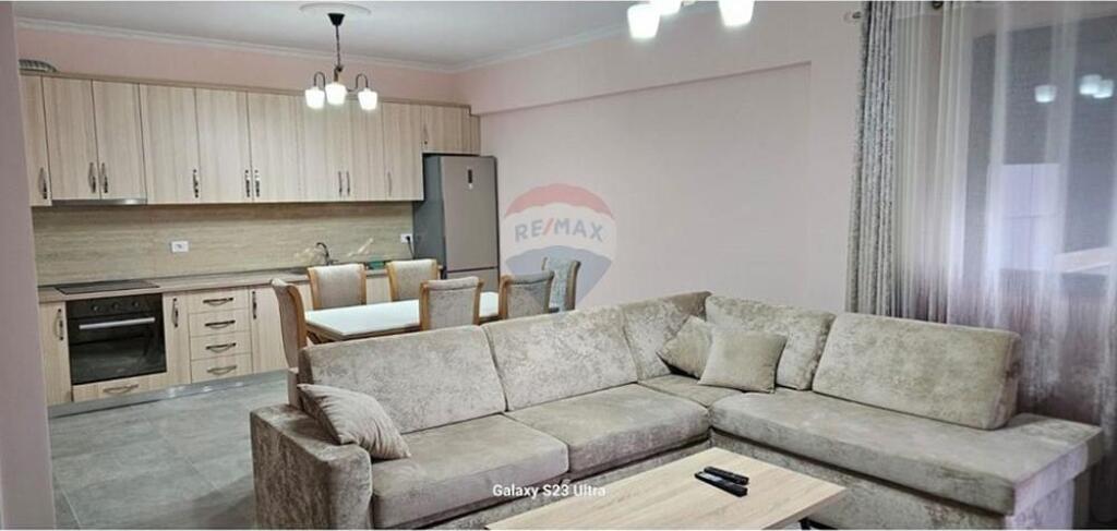 Apartament 1+1+post parkimi te Kompleksi Oasis!