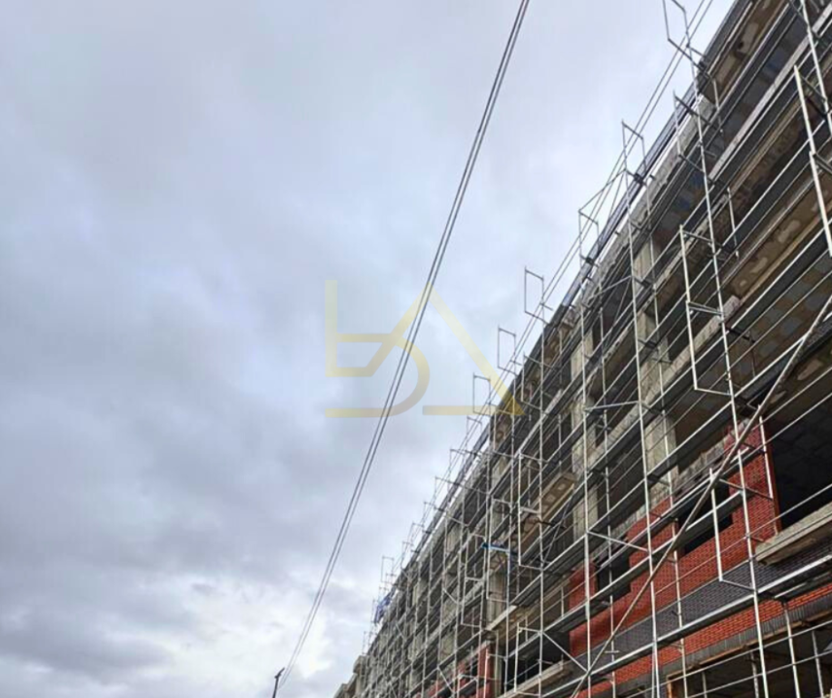 Lake Side Residence, Tiranë