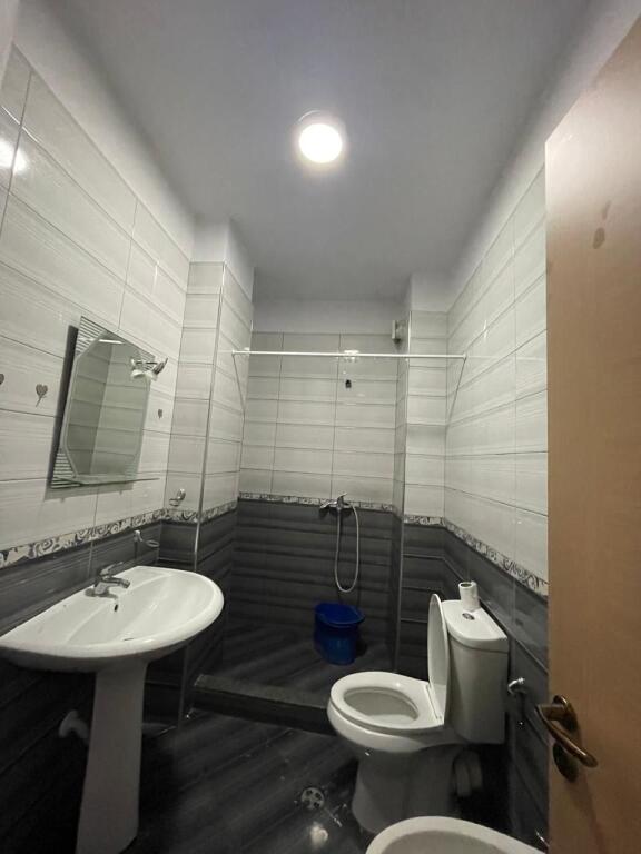 Jepet me qera 2+1 astir te ozon mobiluar 500 eu