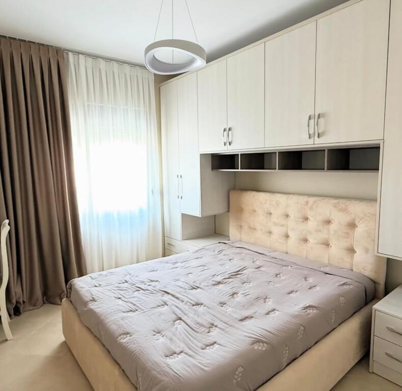 Jepet apartament me qera 2+1