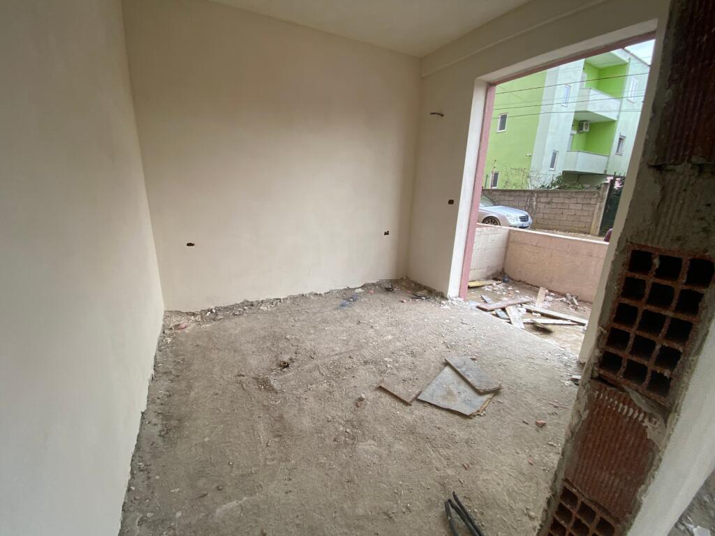 2+1 with veranda paskuqan, price 112000 euro