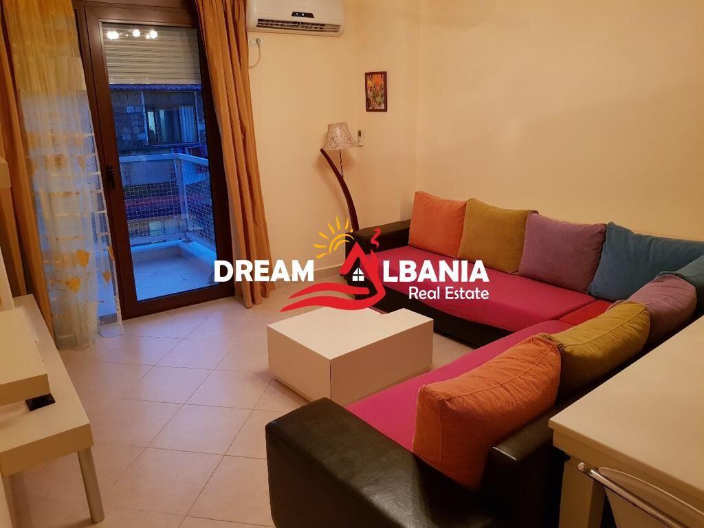 Jepet me qera apartament 2+1+2 ne rrugen e Barrikadave prane Gjimanzit Sami Frasheri (ID 42215460)