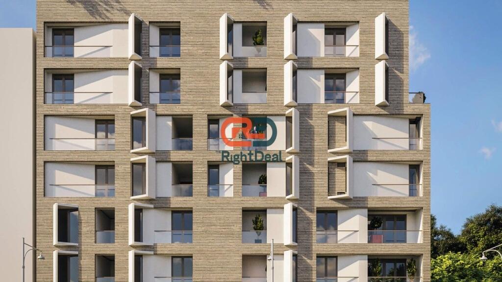 Te Liqeni Thate, Shitet Super Penthouse 3+1+2 Me Verande!!