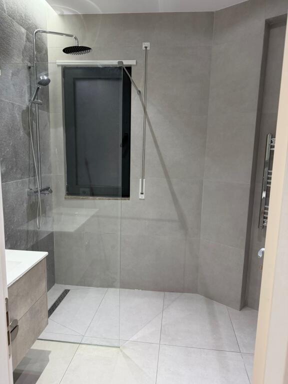 🏢 Astir,Oasis Residence jepet me qera apartament ,2+1+2,bosh.1,000 EURO (Neto )