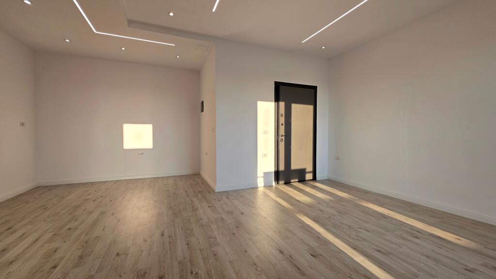 APARTAMENT 1+1 NË SHITJE PRANË PALESTRËS SË MUNDJES, VLORE